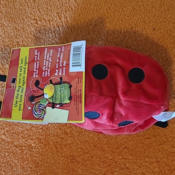 Hallmark Bug em Plush Toy with Card Holder - Picture 2 of 3